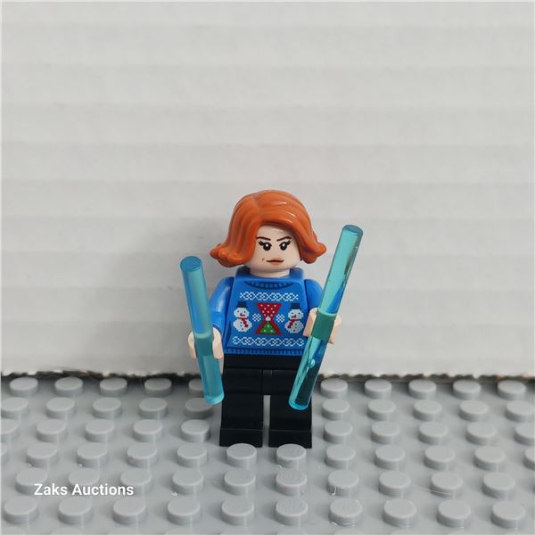 Black Widow - Christmas Sweater Minifigure