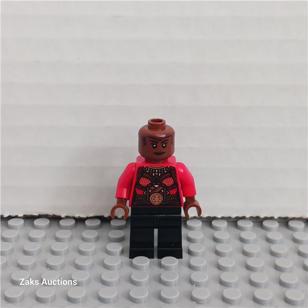 Okoye - Red Top Minifigure