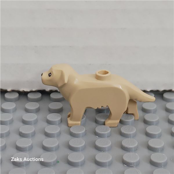 Dog, Labrador / Golden Retriever with Black Eyes and Nose Pattern Minifigure