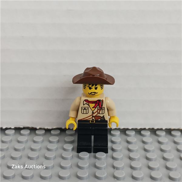 Johnny Thunder (Desert) Minifigure