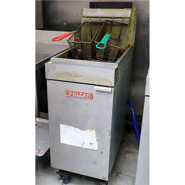 VULCAN 40LB NATURAL GAS DEEP FRYER W/ 2 BASKETS