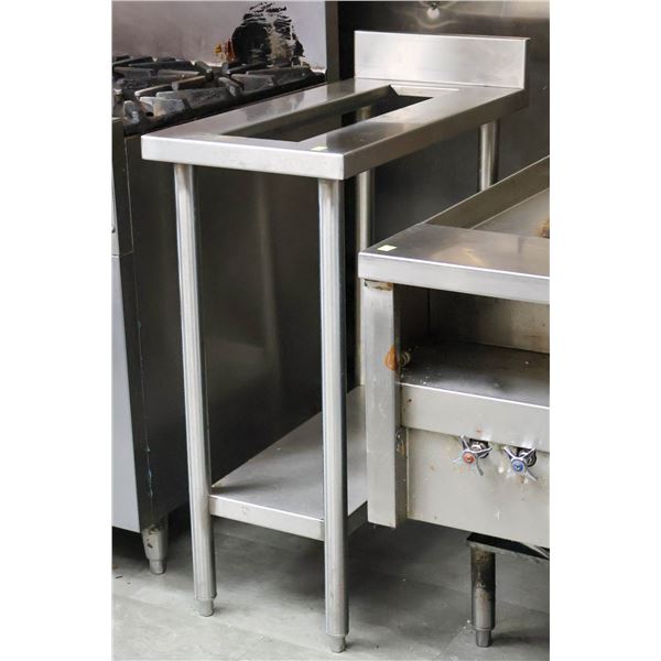 15" STAINLESS STEEL TABLE W/ 6" X 24.75" HOLE IN