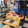 Image 1 : 5500 LB PALLET JACK