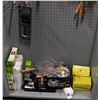 Image 3 : LARGE LOT OF ASSORTED KITCHEN SUPPLIES