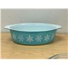 Image 4 : Pyrex Turquoise Blue Snowflake 045 Casserole & Lid 2.5 QT - very nice overall
