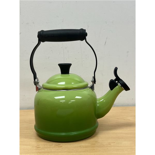 Le Creuset (France) 1.25 Qt. Kettle - some use, see all photos