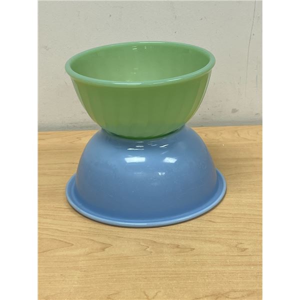 6" Fire King Jadite Swirl & 7" Pyrex Delphite Blue Mixing bowl - no chips but well used