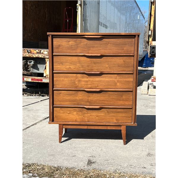 Mid Century Walnut 5 Drawer Dresser - Approx: 36x18" & 45"T (see all photos)
