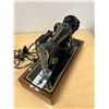Image 13 : Time Capsule Singer Sewing Machine in Wooden Case with Key