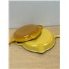 Image 5 : 2 Le Creuset (France) Enamelled Cast Iron Skillets 10 1/4 & 11 3/4"- some use, see all photos