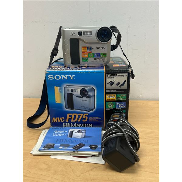 Sony Digital Still Camera MVC-FD75 with Battery, charger, box & booklets