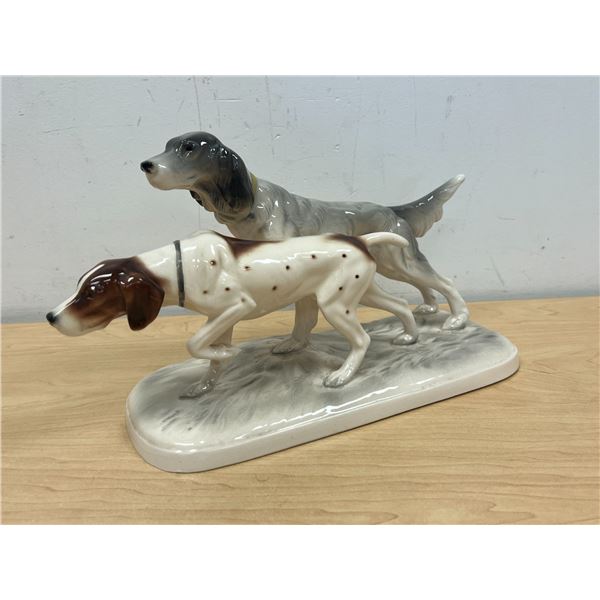 Hertwig Katzhutte (Germany) English Pointer Dogs Figurine Approx: 11.5"W 7.5"T