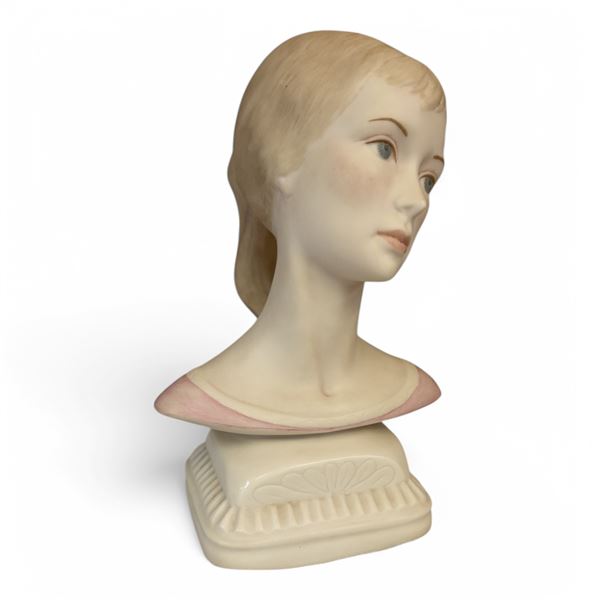 ISPANKY - BLUE EYED SUSIE WITH PONYTAIL BUST