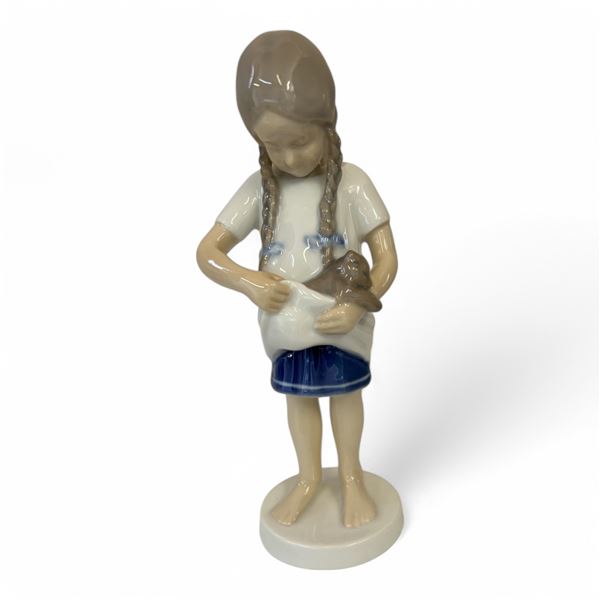 BING AND GRONDAHL - LITTLE MOTHER