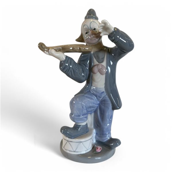 CLOWN PLAYING VIOLIN FIGURINE
