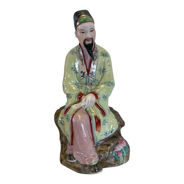VINTAGE ORIENTAL SCHOLAR FIGURE