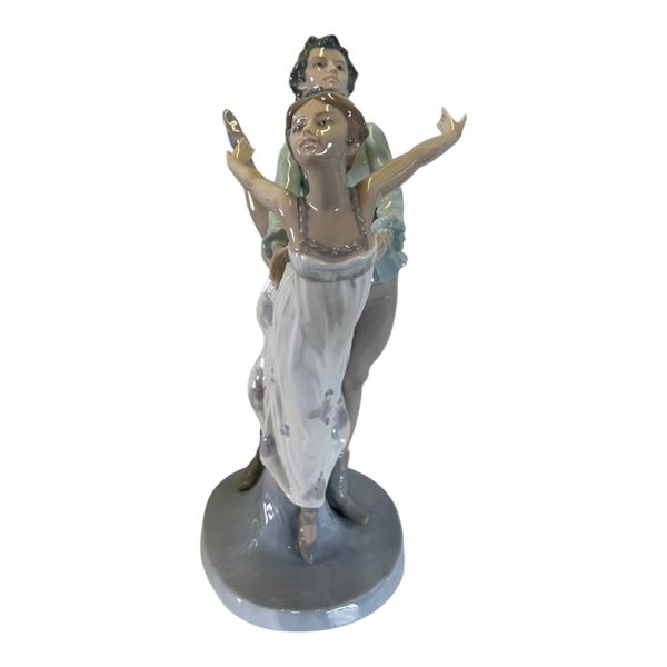 LLADRO - DANCING ON A CLOUD