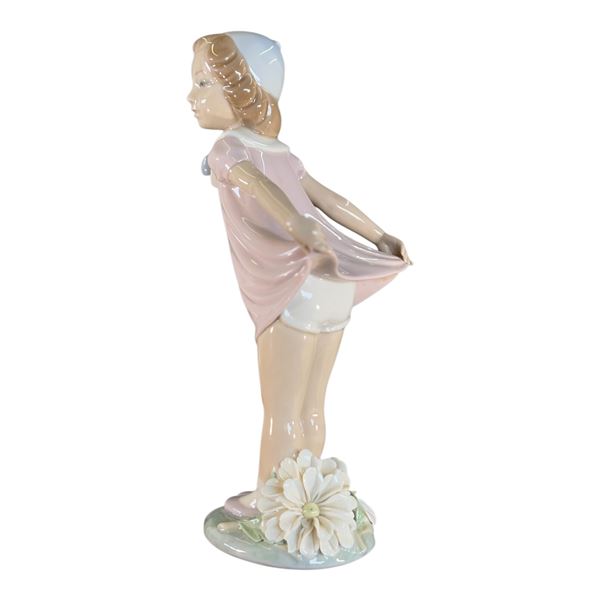 LLADRO - CHILD FIGURINE