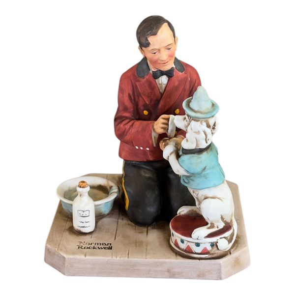 NORMAN ROCKWELL MUSEUM - WHILE THE AUDIENCE WAITS