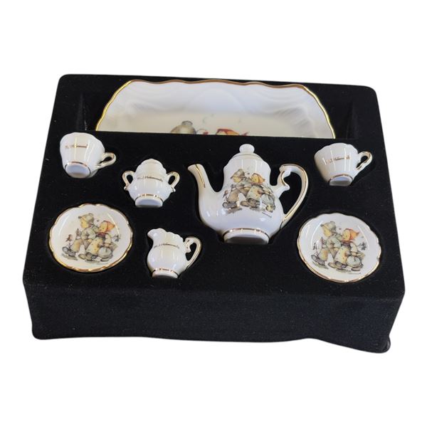 HUMMEL - HANSEL AND GRETEL MINI TEA SET