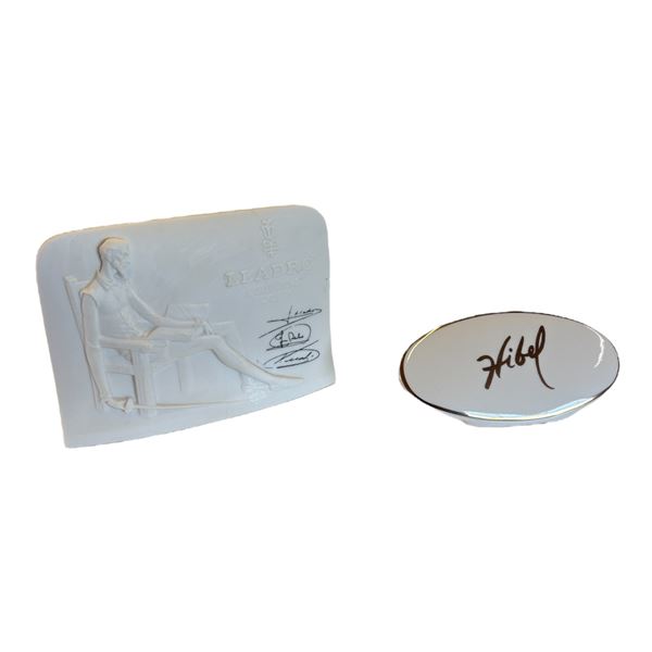 TWO DEALER DISPLAY SIGNS