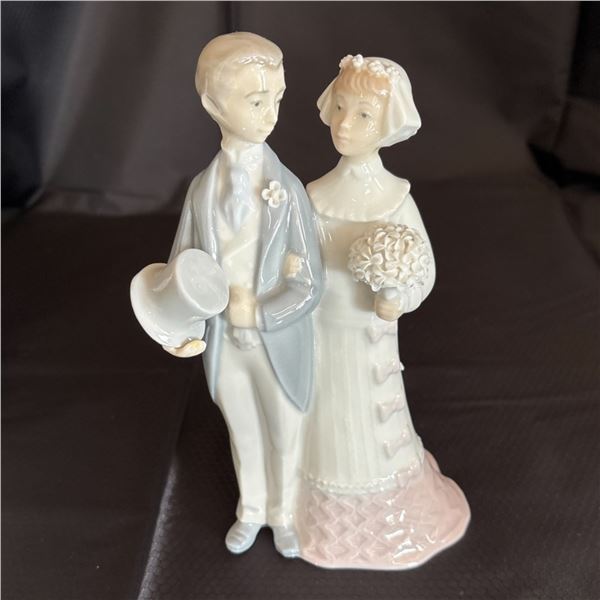 LLADRO - WEDDING CAKE TOPPER
