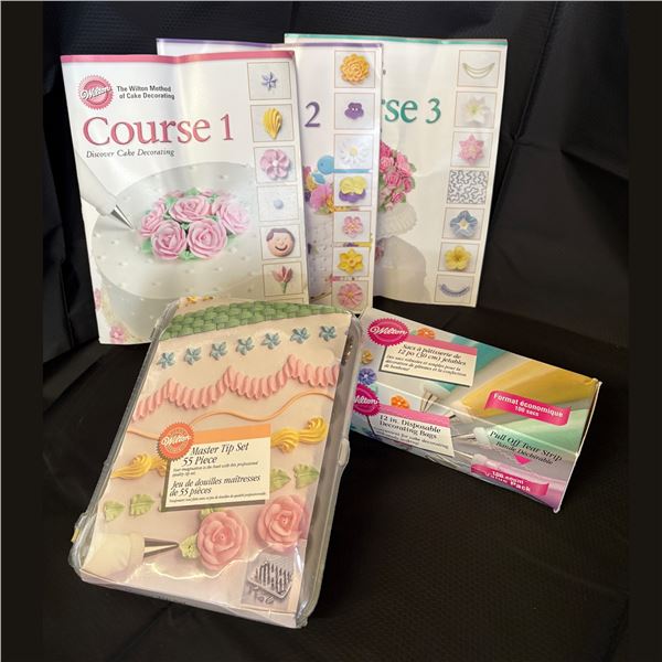WILTON - LOT OF CAKE DECORATING SUPPLIES