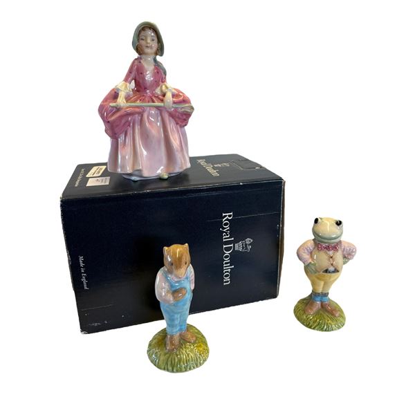 LOT OF THREE ROYAL FIGURES