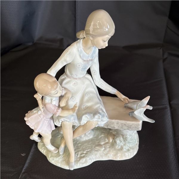 NAO - WOMAN AND CHILD ON BENCH FIGURE