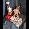 Image 1 : LOT OF 3 CLOTH DOLLS