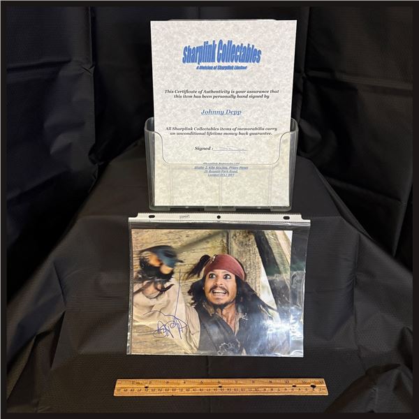 CELEBRITY SIGNED PHOTO - JOHNNY DEPP