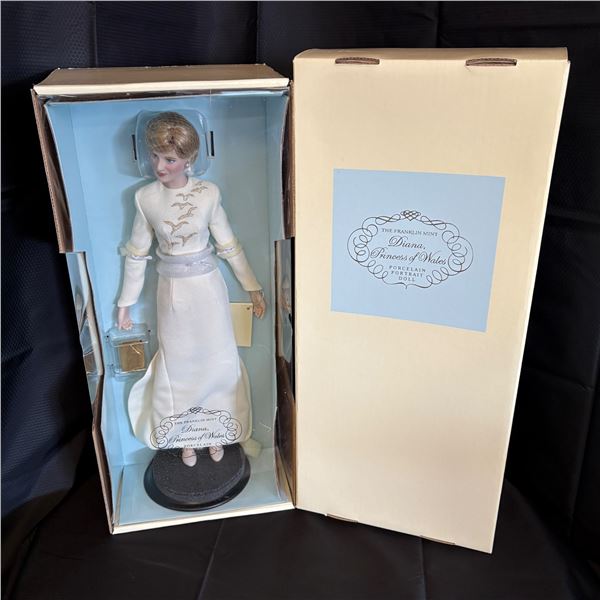FRANKLIN MINT PORTRAIT DOLL - DIANA PRINCESS OF WALES