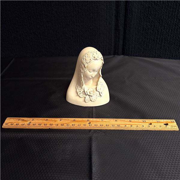 CYBIS - MADONNA WITH VEIL