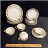 Image 1 : LIMOGES - FINE CHINA LA CLOCHE PATTERN