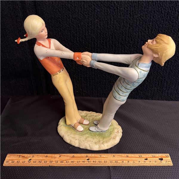 CYBIS - LISA AND LYNETTE