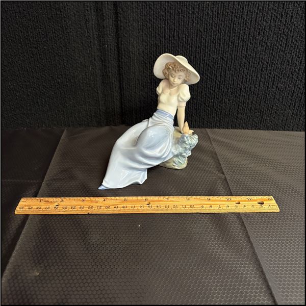 NAO / LLADRO - PEACEFUL MOMENT