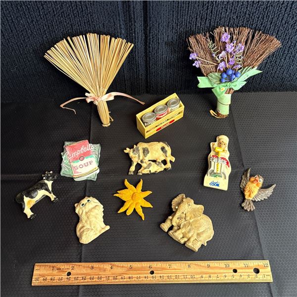 LOT OF 11 SMALL MAGNETS
