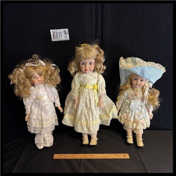 LOT OF 3 DOLLS