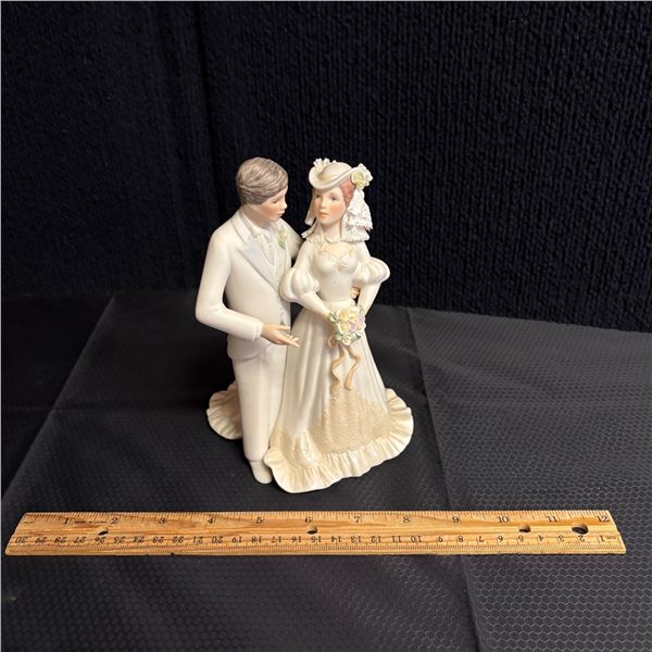 CYBIS - MINIATURE BRIDE AND GROOM