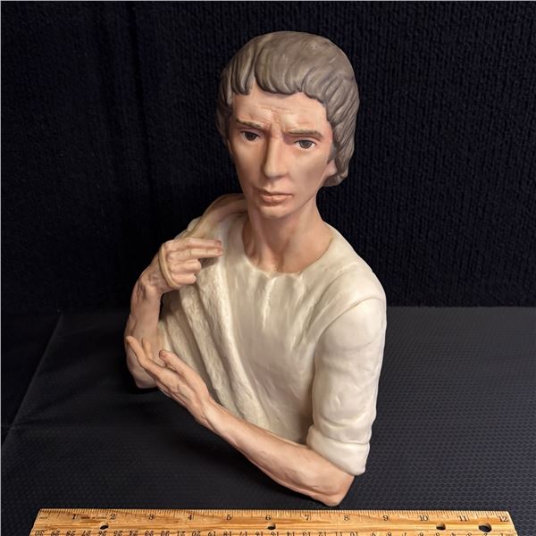 ISPANKY - DAVID BUST