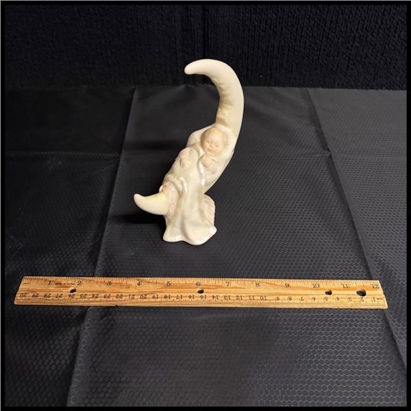 CYBIS - LULLABY BABY ON MOON (GIRL)