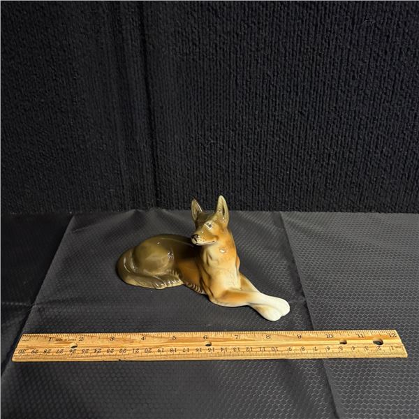 ROYAL DUX - DOG FIGURINE