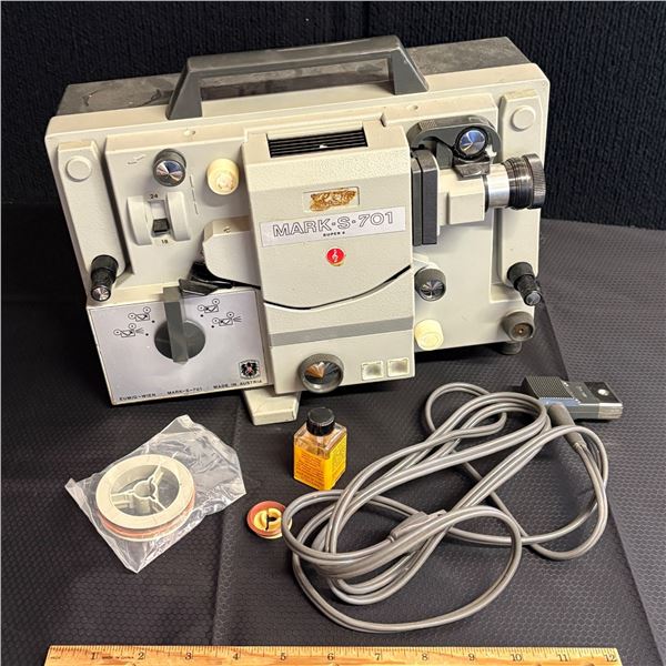 EUMIG - MARK-S-701 ELECTRIC MOVIE PROJECTOR