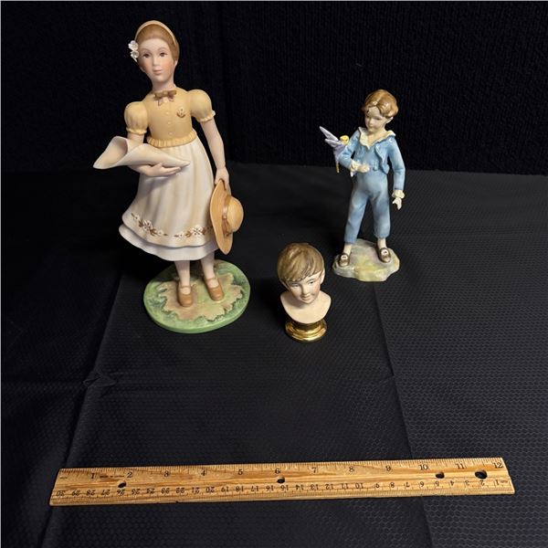 LOT OF 3 FIGURINES