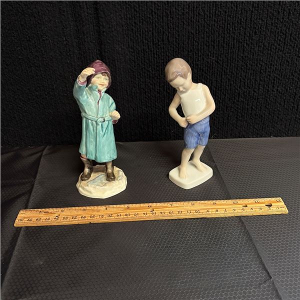 LOT OF 2 PORCELAIN BOYS