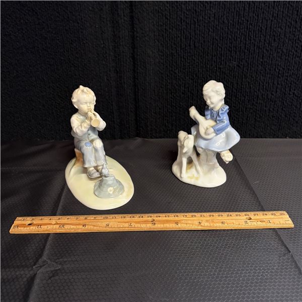 LOT OF 2 CHILD MUSICIANS