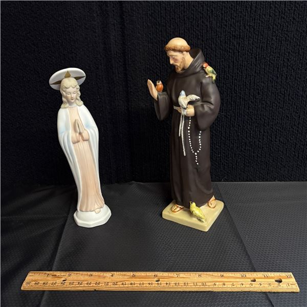 LOT OF 2 PEOPLE FIGURINES