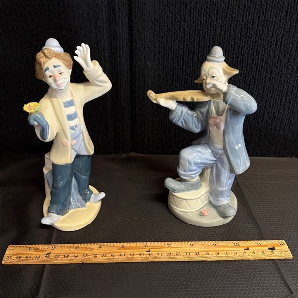 LOT OF 2 CLOWN FIGURES