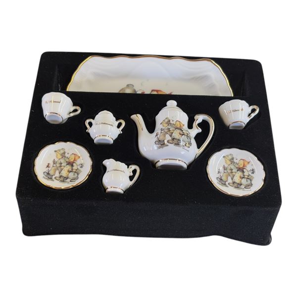 HUMMEL - HANSEL AND GRETEL MINI TEA SET