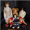 Image 1 : LOT OF 6 MIXED DOLLS